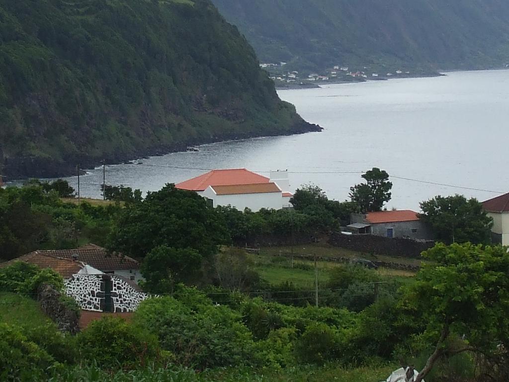 Adega Do Batista Villa Calheta  Ruang foto